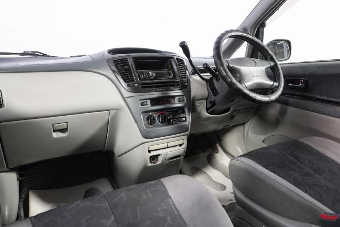 Toyota Nadia с пробегом 2000 года, цена 629 000 рублей, 320000 км, компактвэн, Автокод Объявления