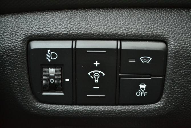 Hyundai Creta I с пробегом 2018 года, цена 1 770 000 рублей, 143820 км, внедорожник, Автокод Объявления