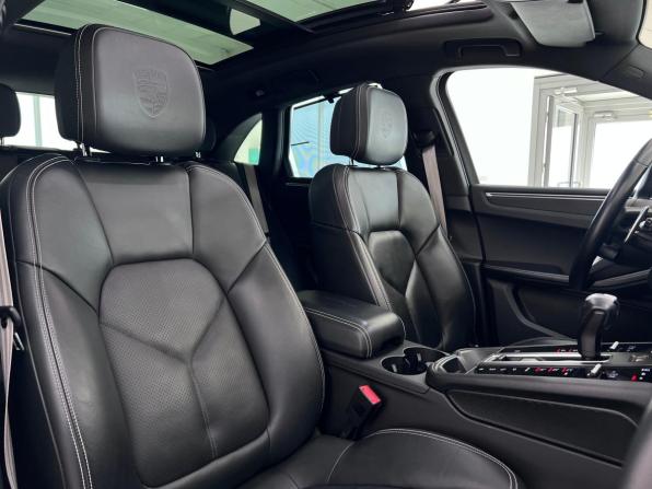 Porsche Macan I Рестайлинг 2 с пробегом 2022 года, цена 7 150 000 рублей, 55295 км, внедорожник, Автокод Объявления