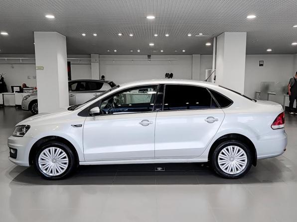 Volkswagen Polo V Рестайлинг с пробегом 2016 года, цена 1 081 000 рублей, 107780 км, седан, Автокод Объявления