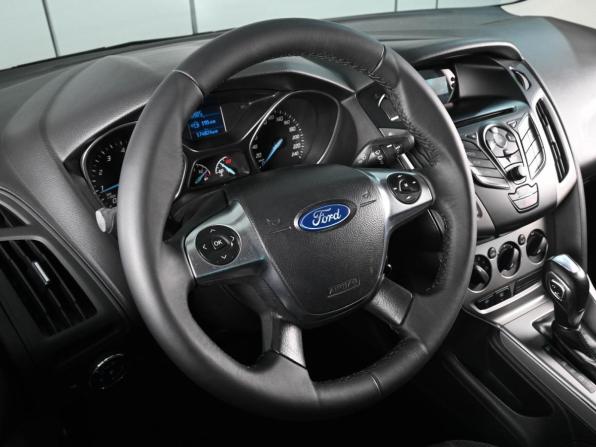 Ford Focus III с пробегом 2014 года, цена 880 000 рублей, 174824 км, седан, Автокод Объявления