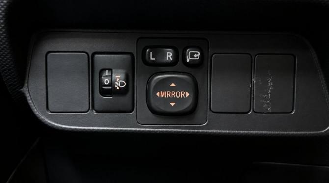 Toyota Auris I Рестайлинг с пробегом 2012 года, цена 999 000 рублей, 309800 км, хэтчбек, Автокод Объявления