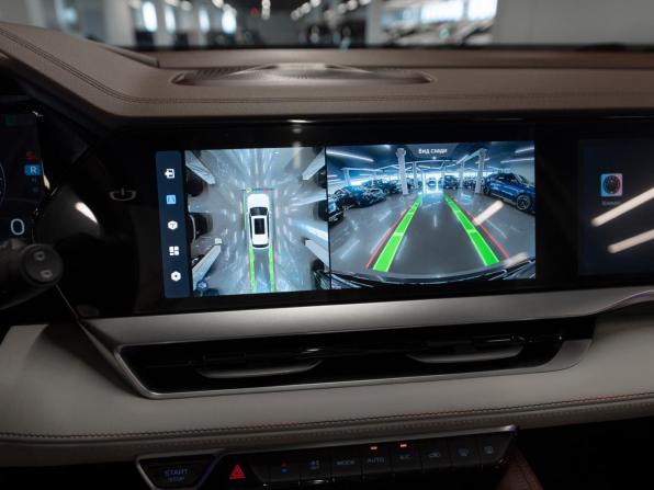 Geely Monjaro I с пробегом 2023 года, цена 3 390 000 рублей, 44842 км, внедорожник, Автокод Объявления