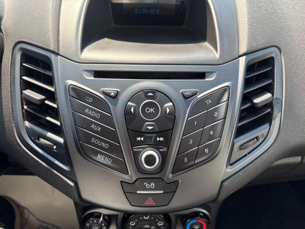 Ford Fiesta Mk6 Рестайлинг с пробегом 2016 года, цена 1 020 000 рублей, 30000 км, хэтчбек, Автокод Объявления