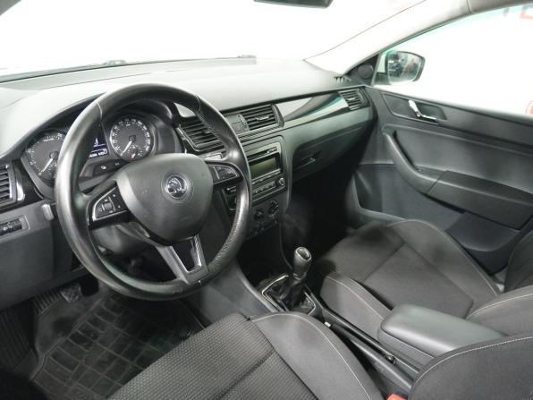 Skoda Rapid I с пробегом 2015 года, цена 1 010 000 рублей, 170206 км, лифтбек, Автокод Объявления