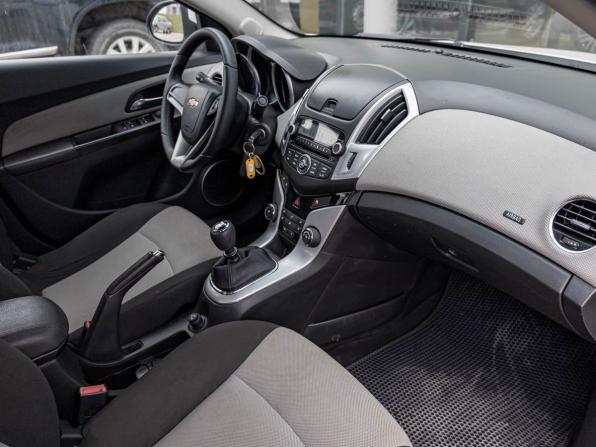 Chevrolet Cruze I Рестайлинг с пробегом 2013 года, цена 648 803 рубля, 172477 км, седан, Автокод Объявления