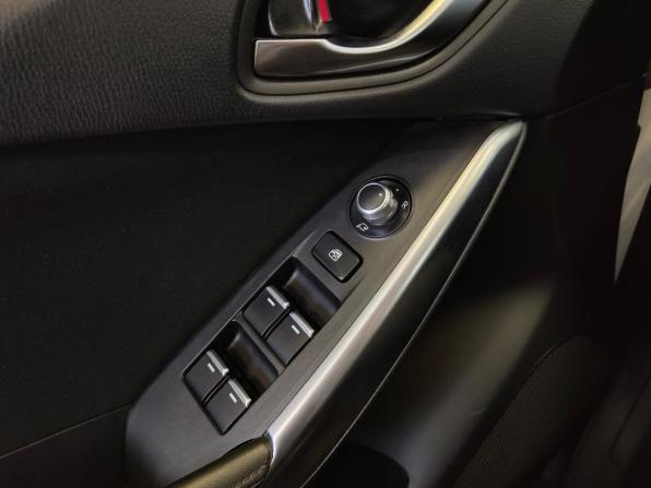 Mazda 6 III (GJ) Рестайлинг с пробегом 2015 года, цена 1 590 000 рублей, 165052 км, седан, Автокод Объявления