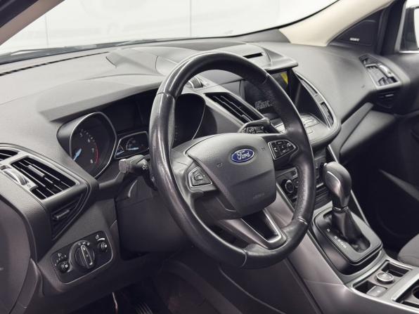 Ford Kuga II Рестайлинг с пробегом 2018 года, цена 1 820 000 рублей, 94632 км, внедорожник, Автокод Объявления