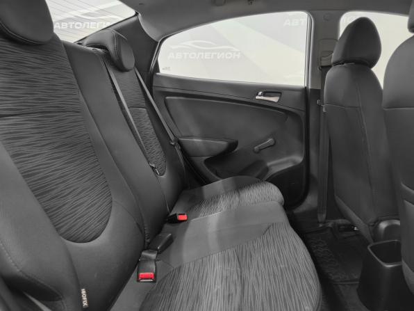 Hyundai Solaris I Рестайлинг с пробегом 2016 года, цена 999 000 рублей, 106982 км, седан, Автокод Объявления