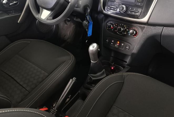 Renault Logan I Рестайлинг с пробегом 2014 года, цена 650 000 рублей, 117495 км, седан, Автокод Объявления