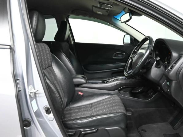 Honda Vezel I с пробегом 2016 года, цена 1 500 000 рублей, 170320 км, внедорожник, Автокод Объявления
