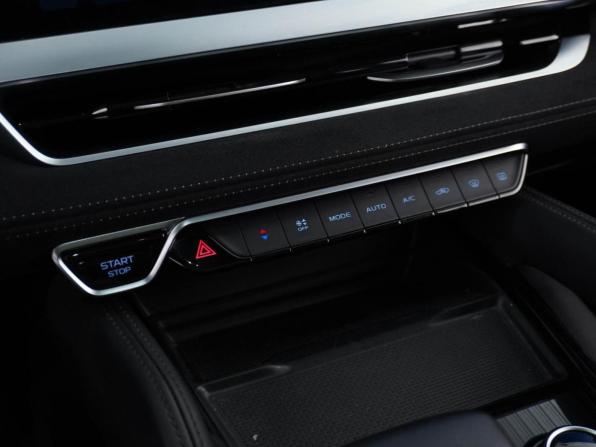 Geely Monjaro I с пробегом 2022 года, цена 3 202 055 рублей, 81003 км, внедорожник, Автокод Объявления
