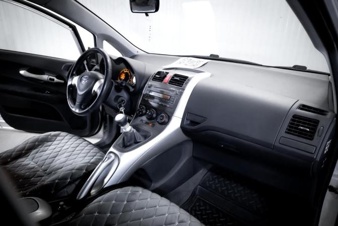 Toyota Auris I с пробегом 2008 года, цена 790 000 рублей, 171100 км, хэтчбек, Автокод Объявления