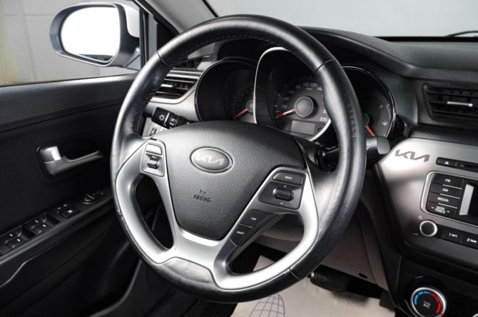 Kia Rio III Рестайлинг с пробегом 2015 года, цена 1 329 000 рублей, 123000 км, седан, Автокод Объявления