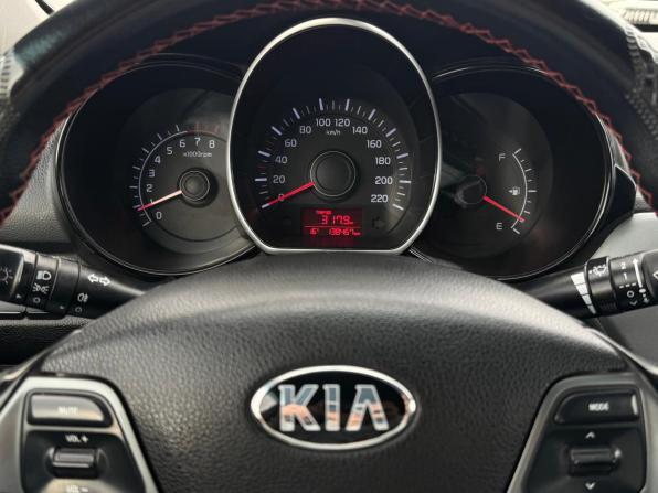 Kia Rio III Рестайлинг с пробегом 2017 года, цена 950 000 рублей, 138467 км, седан, Автокод Объявления