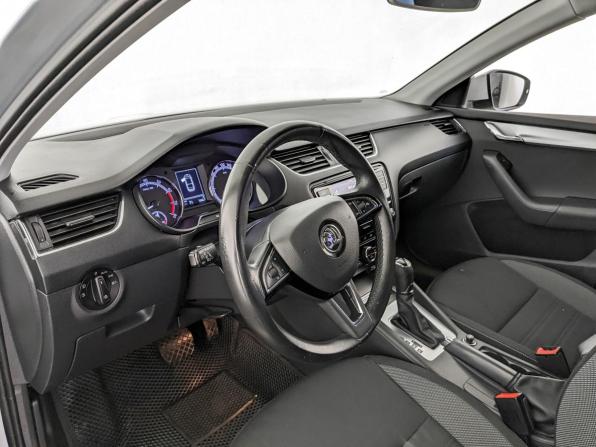 Skoda Octavia III (A7) Рестайлинг с пробегом 2019 года, цена 1 695 000 рублей, 130000 км, лифтбек, Автокод Объявления