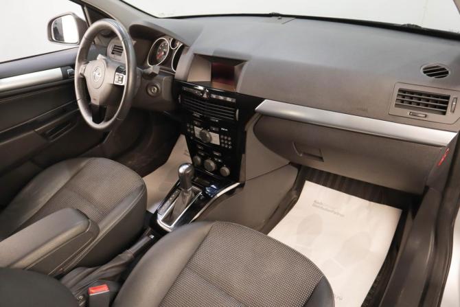 Opel Astra H Рестайлинг с пробегом 2014 года, цена 709 000 рублей, 93552 км, хэтчбек, Автокод Объявления