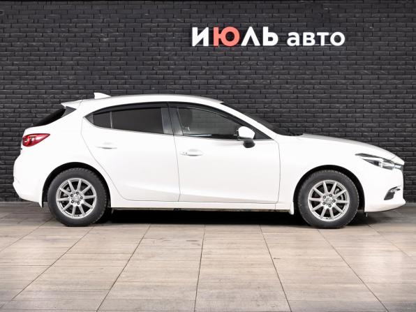 Mazda Axela III Рестайлинг с пробегом 2017 года, цена 1 435 000 рублей, 125682 км, хэтчбек, Автокод Объявления