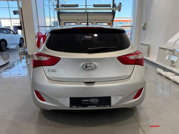 Hyundai i30 II Рестайлинг с пробегом 2016 года, цена 1 075 000 рублей, 238373 км, хэтчбек, Автокод Объявления