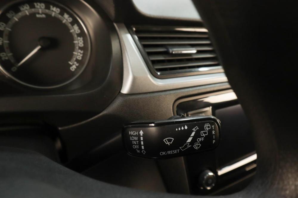 Skoda Rapid I Рестайлинг Челябинск  - изображение 12