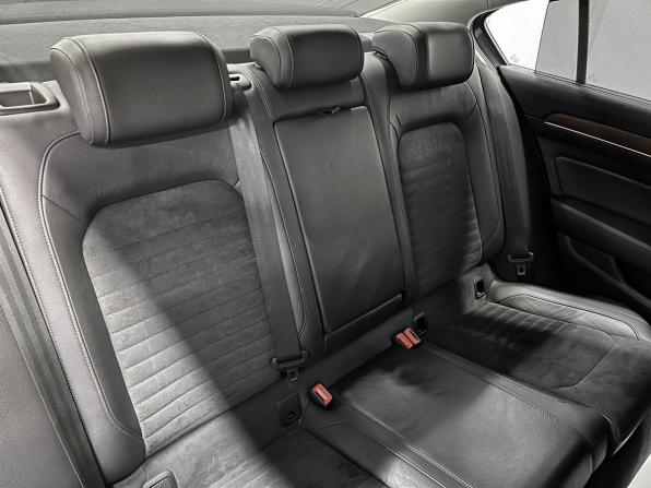 Volkswagen Passat B8 с пробегом 2015 года, цена 1 440 000 рублей, 234429 км, седан, Автокод Объявления