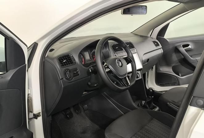 Volkswagen Polo V с пробегом 2015 года, цена 750 000 рублей, 227287 км, седан, Автокод Объявления