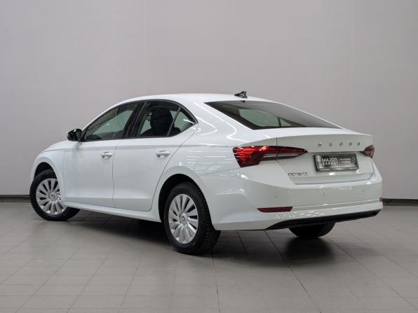 Skoda Octavia IV (A8) с пробегом 2021 года, цена 2 315 000 рублей, 81965 км, лифтбек, Автокод Объявления