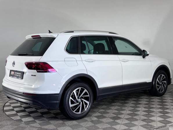 Volkswagen Tiguan II с пробегом 2018 года, цена 2 250 000 рублей, 121926 км, внедорожник, Автокод Объявления