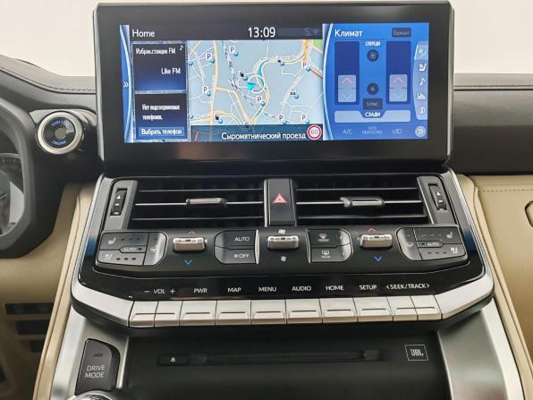 Toyota Land Cruiser 300 Series с пробегом 2022 года, цена 9 999 000 рублей, 45930 км, внедорожник, Автокод Объявления