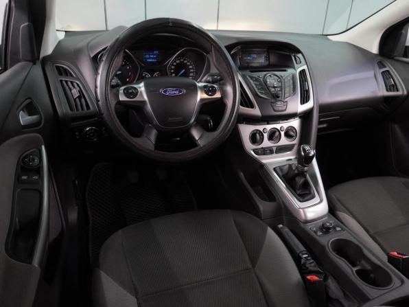 Ford Focus III с пробегом 2015 года, цена 718 070 рублей, 238043 км, универсал, Автокод Объявления