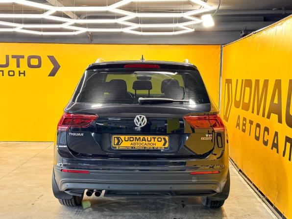 Volkswagen Tiguan II с пробегом 2017 года, цена 2 219 000 рублей, 116666 км, внедорожник, Автокод Объявления