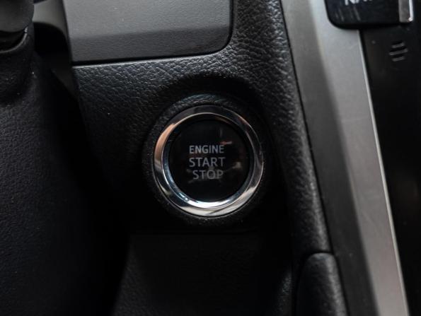 Toyota Camry VII (XV50) Рестайлинг с пробегом 2016 года, цена 1 850 000 рублей, 193121 км, седан, Автокод Объявления