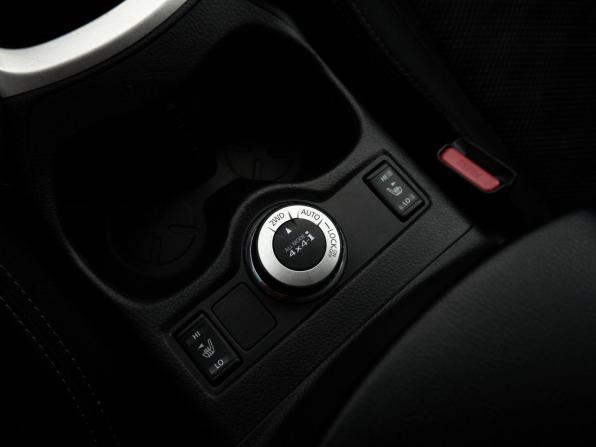 Nissan Qashqai II с пробегом 2018 года, цена 1 598 000 рублей, 191163 км, внедорожник, Автокод Объявления