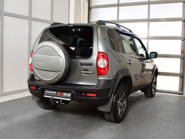 Chevrolet Niva I Рестайлинг с пробегом 2018 года, цена 725 995 рублей, 107607 км, внедорожник, Автокод Объявления