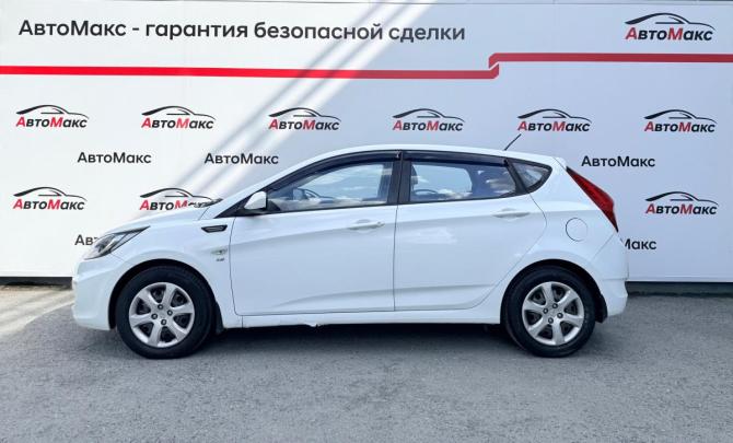 Hyundai Solaris I с пробегом 2013 года, цена 590 000 рублей, 240143 км, хэтчбек, Автокод Объявления