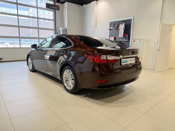 Lexus ES VI Рестайлинг с пробегом 2016 года, цена 1 993 000 рублей, 268172 км, седан, Автокод Объявления