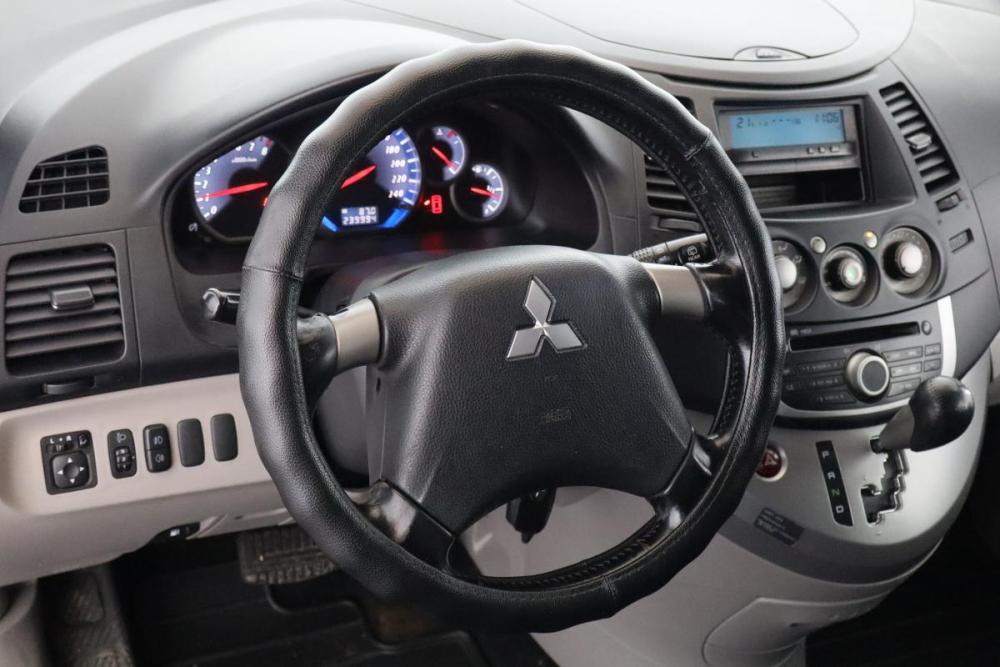 Mitsubishi Grandis I Санкт-Петербург  - изображение 7