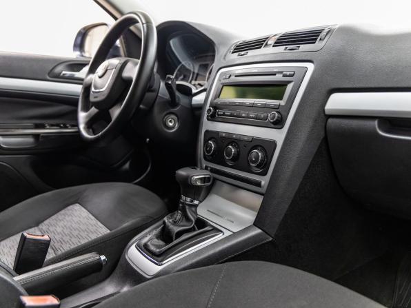 Skoda Octavia II (A5) Рестайлинг с пробегом 2009 года, цена 828 000 рублей, 167244 км, лифтбек, Автокод Объявления