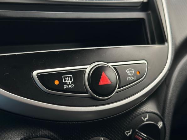 Hyundai Solaris I с пробегом 2012 года, цена 649 000 рублей, 172383 км, седан, Автокод Объявления