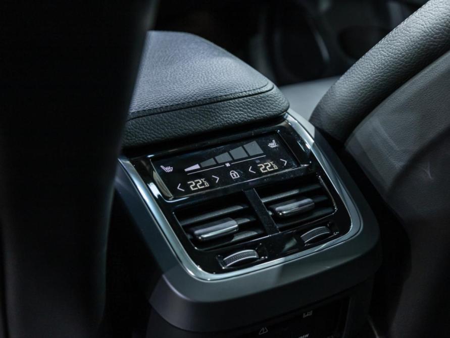 Volvo XC60 II Санкт-Петербург  - изображение 18