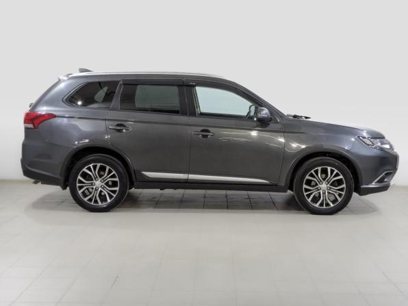 Mitsubishi Outlander III Рестайлинг 2 с пробегом 2018 года, цена 1 965 000 рублей, 136433 км, внедорожник, Автокод Объявления