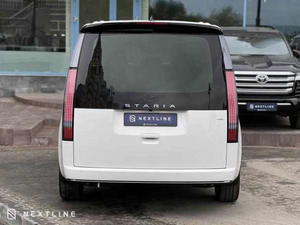 Новый Hyundai Staria I 2025 года, цена 9 990 000 рублей, минивэн, Автокод Объявления