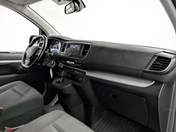 Peugeot Traveller I с пробегом 2019 года, цена 3 150 000 рублей, 42225 км, минивэн, Автокод Объявления