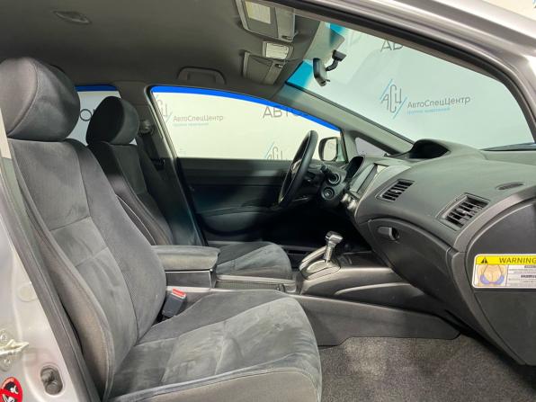 Honda Civic VIII Рестайлинг с пробегом 2009 года, цена 649 900 рублей, 298736 км, седан, Автокод Объявления