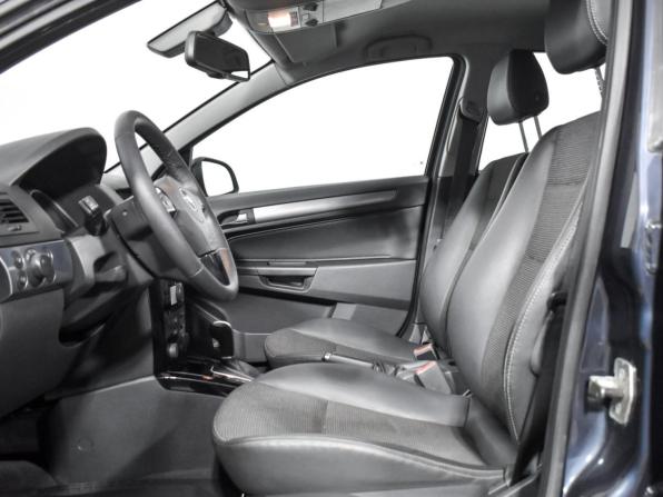 Opel Astra H Рестайлинг с пробегом 2010 года, цена 525 000 рублей, 293371 км, седан, Автокод Объявления