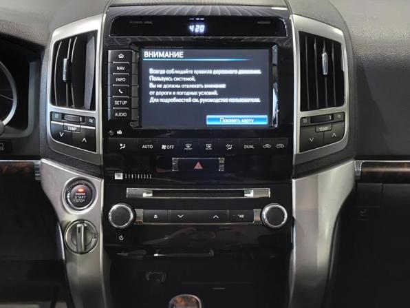 Toyota Land Cruiser 200 Series Рестайлинг 1 с пробегом 2014 года, цена 4 368 000 рублей, 159086 км, внедорожник, Автокод Объявления