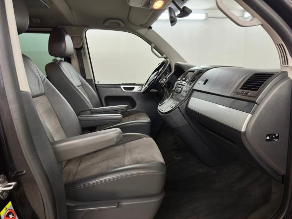 Volkswagen Multivan T5 Рестайлинг с пробегом 2014 года, цена 2 690 000 рублей, 189979 км, минивэн, Автокод Объявления