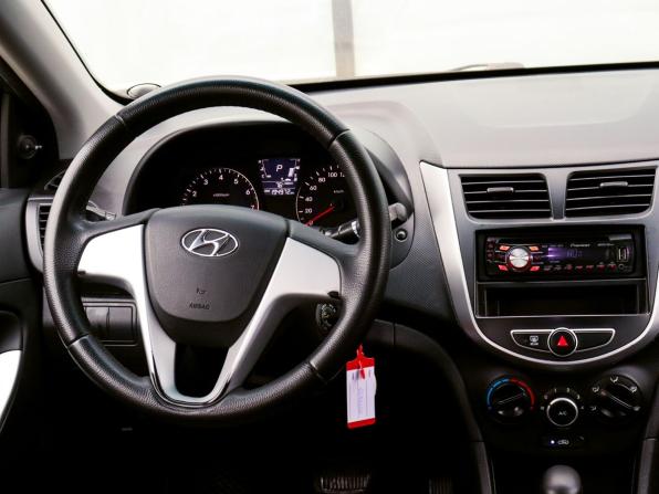Hyundai Solaris I с пробегом 2011 года, цена 678 000 рублей, 194971 км, седан, Автокод Объявления