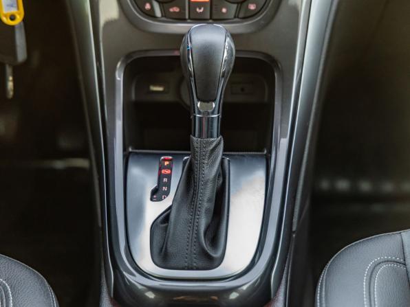 Opel Astra J Рестайлинг с пробегом 2013 года, цена 898 000 рублей, 155000 км, хэтчбек, Автокод Объявления