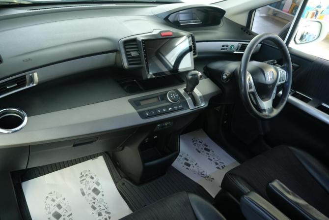 Honda Freed I Рестайлинг с пробегом 2012 года, цена 1 219 000 рублей, 141000 км, компактвэн, Автокод Объявления